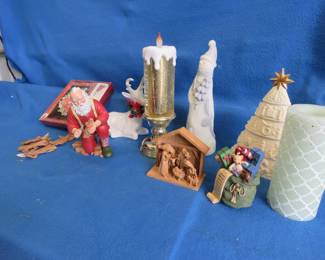 Lot 378. Christmas decorations