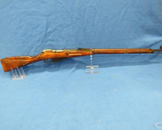 Lot 17. 1943 Mosin Nagant M91/30 7.65 x 54R bolt-action long rifle with all matching serial numbers. SN 1337. Very good condition.