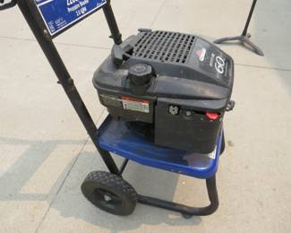 Lot 145. Briggs and Stratton Quantum XTE 6 HP motor with a 7/8" vertical shaft. Runs good. It was previously used for a pressure washer.