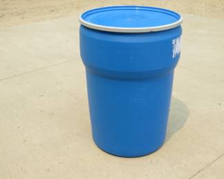 Lot 146. Clean plastic barrel with locking lid. 47-gallon capacity.