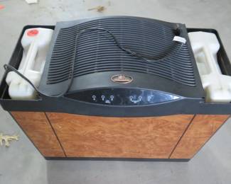 Lot 460. Essick humidifier