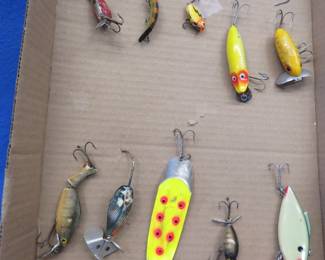 Lot 178. Ten vintage baits as described in photos