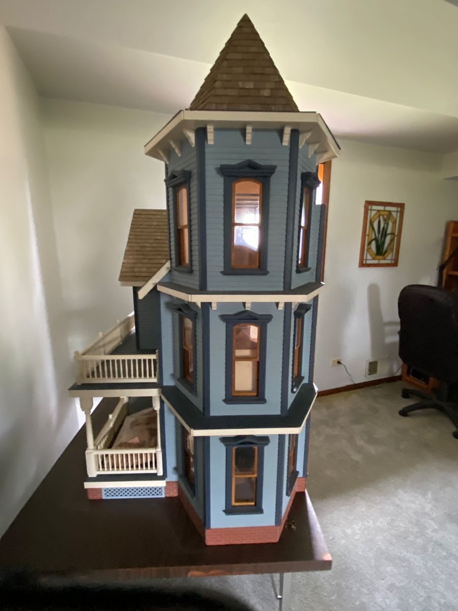Huge Victorian dollhouse
