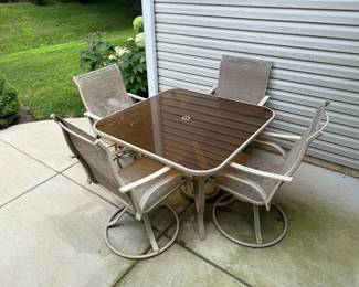 Aluminum Patio Table and Chairs