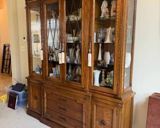 Thomasville China Cabinet