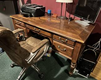 Office desk and chair