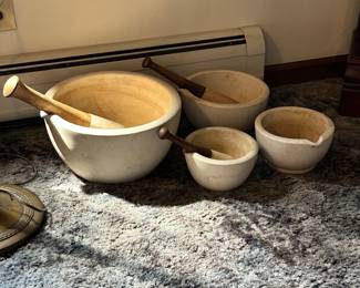 Marble mortar and pestal by Thomas Maddock & Sons (circ. 1900-1909)