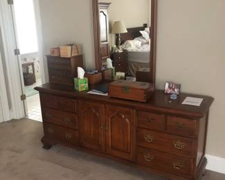 Thomasville triple dresser