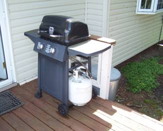 GAS GRILL