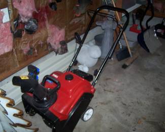 TORO SNOWBLOWER