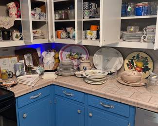 Kitchen dishes Vintage