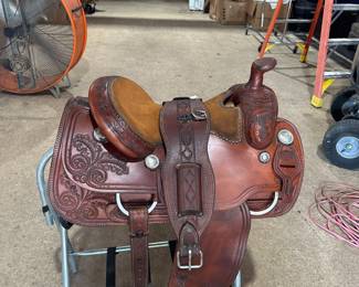 Bid saddle Bruce Cheaney calf roping saddle