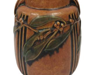 ROSEVILLE LAUREL VASE