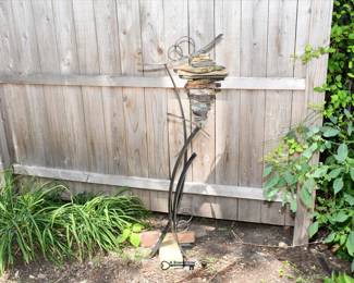 280Front Yard