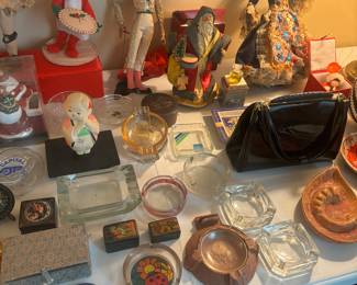 Ash tray collection