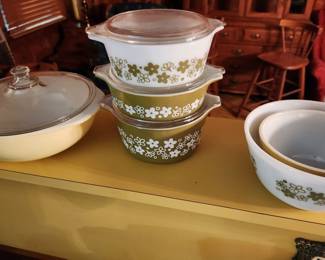 Crazy Daisy Spring Blossom Dishes