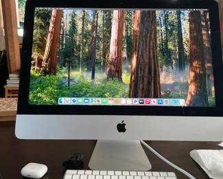 Apple iMac (21.5" Retina 4K, 2019)
💻 3.6 GHz Quad-Core Intel Core i3
🎨 Radeon Pro 555X Graphics – 2GB
🧠 8GB DDR4 RAM
💾 macOS Sequoia 15.5 (Updated)
🌲 Gorgeous 4K Retina Display – 4096×2304 resolution
