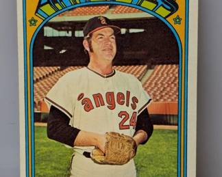 1972 Topps Baseball #689 Eddie Fisher HN Angels