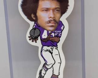 1972 NFLPA VINYL STICKERS Dick Gordon No Creases