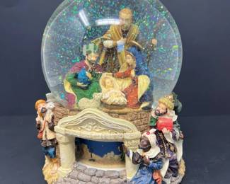 73 EnescoCrcheSpinSparkleSnowGlobe