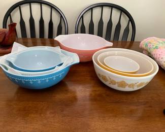 Pyrex Bowls