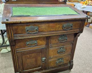 Eastlake style wash stand w/ towel bars in side