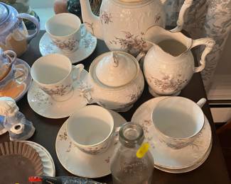 Coffee Pot and Cups