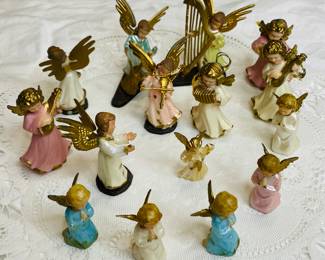 Old band of Angels Christmas decor