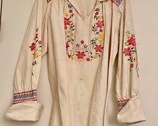 Vintage South American embroidered ladies cotton blouse