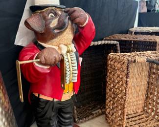 Famous artist TP sculpture 