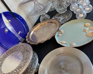 Lots of service pieces 