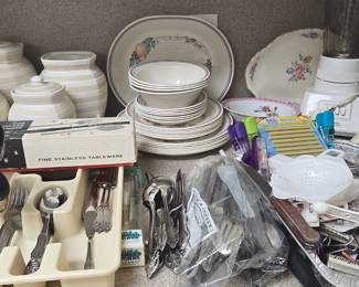 Kitchen Canister Set - Dishes - Flatware