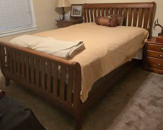 Oak Sleigh Queen Bed