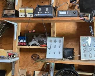 Vintage CB Radios - Man Cave Drcor