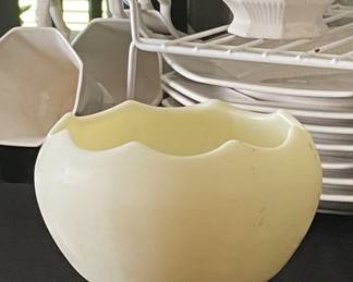 Imperial Glass "Satin Vanilla" rose bowl