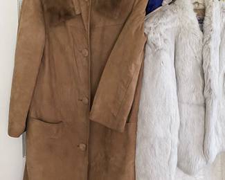 suede coat with fur collar