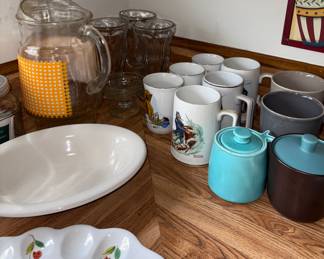 Vintage Glass Pitchers, Rockwell Mugs