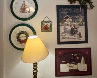 Holiday wall decor