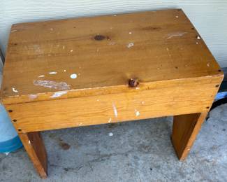 Wood stool