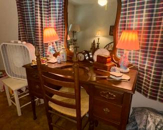 Vanity Dressing table