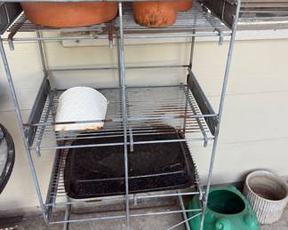 Wire rack, Clay planters