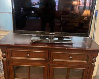 Tv cabinet