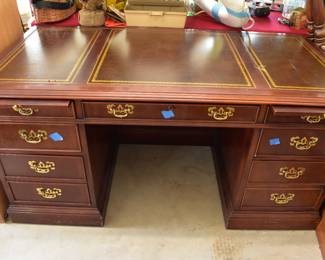 LEATHER TOP OFFICE DESK
