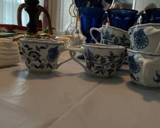 China Tea Cups w/Saucers