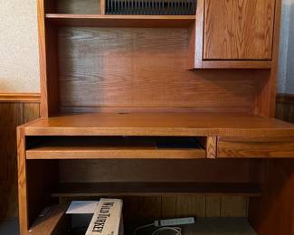Solid wood desk w/hutch
