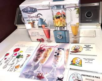 NIB Americana Blender 