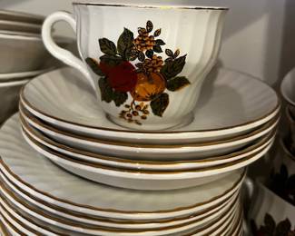 Enoch WedgewoodEnglish Harvest Dish Set