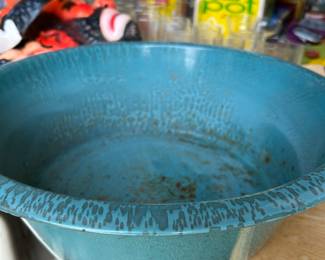 Vintage graniteware Beautiful color