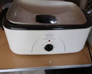 Roasting pan.
