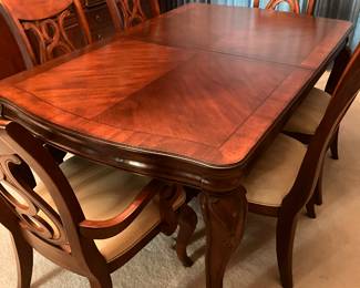 6' as shown (plus two 12" leaves and tabletop protecters)